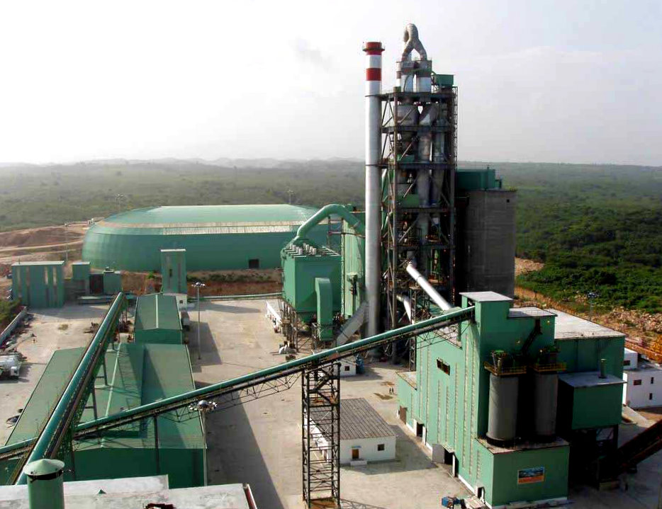 多米尼加DOMICEM水泥廠2750td熟料新型干法水泥生產線全景2.jpg